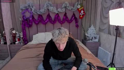 TrevorBenson online show from 12-15-25, 03:22