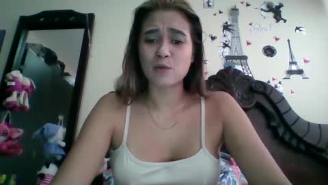 triana_bell online show from 10-08-25, 04:48