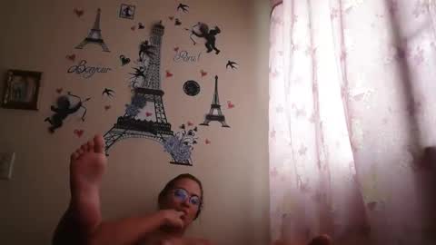 triana_bell online show from 05-12-26, 04:37