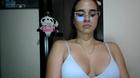 Snapshot of triana_bell chatting on 07-11-26, 12:46 triana_bell online show from 07-11-26, 12:46