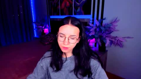 TriciaDaisy online show from 05-09-26, 02:50