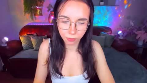 TriciaDaisy online show from 06-18-26, 02:43