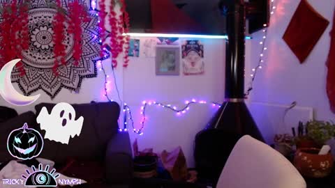 Cassie online show from 10-16-25, 03:51