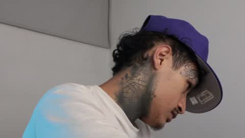 - trieone online show from 02-05-25, 06:02