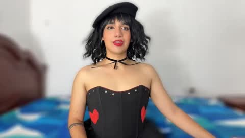 Snapshot of trinydoll chatting on 05-04-26, 02:35 Triny online show from 05-04-26, 02:35