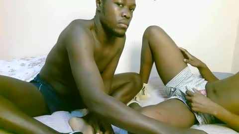 Snapshot of trisbaby3 chatting on 11-22-25, 11:20 Tris6 online show from 11-22-25, 11:20