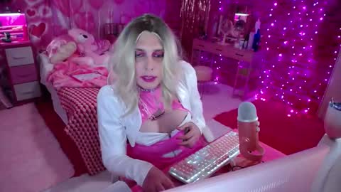 trista_doll online show from 02-22-25, 11:24