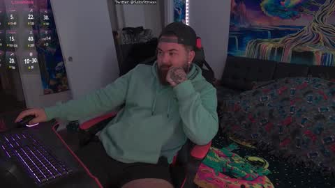 Snapshot of tristanhardwood chatting on 11-17-25, 02:06 tristanhardwood online show from 11-17-25, 02:06