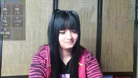 trixiedoescamcam online show from 12-21-24, 08:00