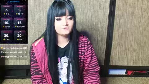 trixiedoescamcam online show from 01-09-25, 04:52