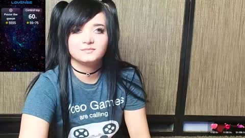 trixiedoescamcam online show from 01-11-25, 01:27