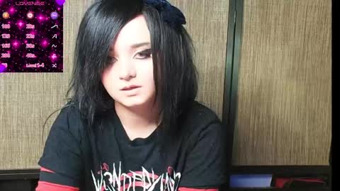 trixiedoescamcam online show from 02-04-25, 10:13