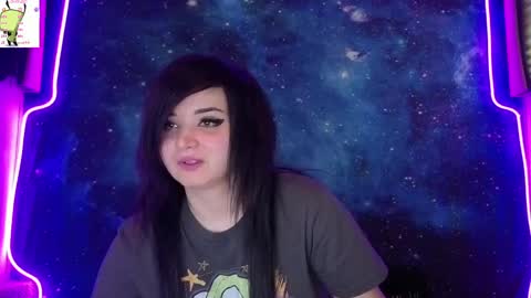 trixiedoescamcam online show from 05-22-26, 09:20