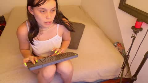 Snapshot of trixx_01 chatting on 10-26-25, 06:30 trixx_01 online show from 10-26-25, 06:30