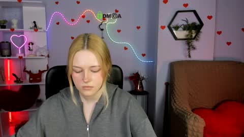 Trixy online show from 04-08-26, 12:05