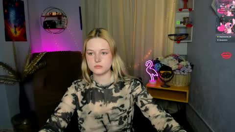 Trixy online show from 04-14-26, 12:11