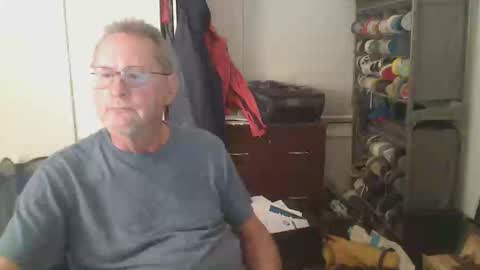 Snapshot of troffer1020 chatting on 03-31-26, 03:30 Troffer online show from 03-31-26, 03:30