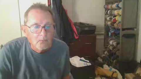 Snapshot of troffer1020 chatting on 04-01-26, 12:44 Troffer online show from 04-01-26, 12:44
