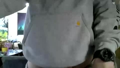 tross9090 online show from 02-12-25, 11:09