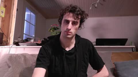 trucdeoufouf online show from 02-04-25, 07:40