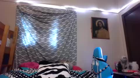 TruckersWifeToBe online show from 12-15-24, 03:20