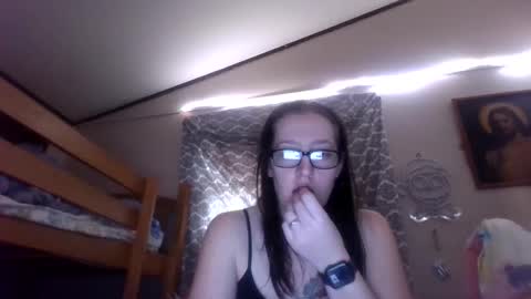 TruckersWifeToBe online show from 01-17-25, 08:22