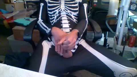 truk1976 online show from 10-21-25, 03:35