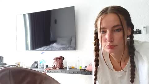 Snapshot of trying2fit chatting on 02-07-26, 09:02 trying2fit online show from 02-07-26, 09:02