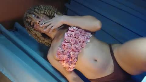 Snapshot of ts_afamhunterxx chatting on 11-01-25, 06:32 Goddess Mira online show from 11-01-25, 06:32