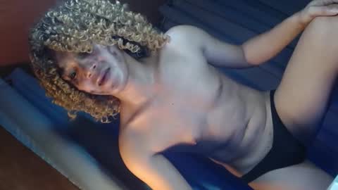 Snapshot of ts_afamhunterxx chatting on 12-01-25, 08:47 Goddess Mira online show from 12-01-25, 08:47