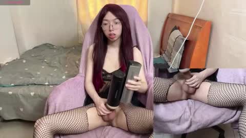 lili online show from 10-08-25, 03:37