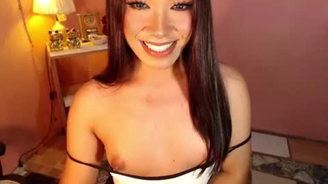 Snapshot of ts_romantika69 chatting on 03-09-25, 01:26 The Girl Named Romantika online show from 03-09-25, 01:26