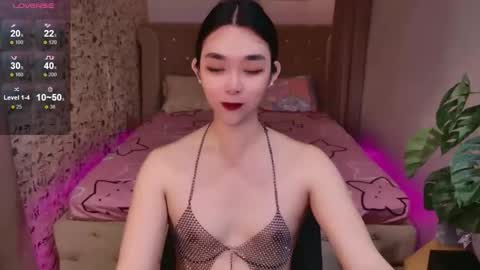 ts_yoshi_ online show from 10-05-25, 02:21