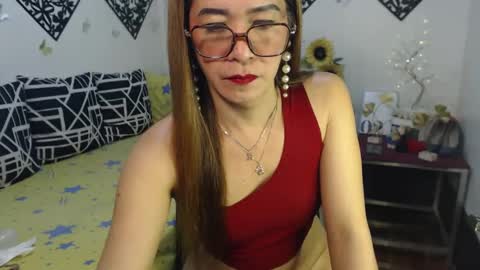 Snapshot of tsakesha chatting on 02-25-25, 09:35 akesha online show from 02-25-25, 09:35