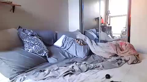 Amber White online show from 10-12-25, 08:19