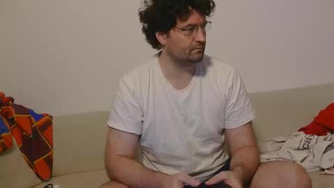 Snapshot of tsartan111 chatting on 11-25-25, 03:34 tsartan111 online show from 11-25-25, 03:34