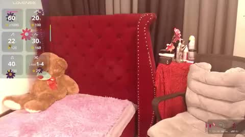 Snapshot of tsasianseductivehot chatting on 09-27-25, 11:37 YourBella online show from 09-27-25, 11:37