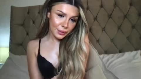 eva online show from 02-12-26, 01:39