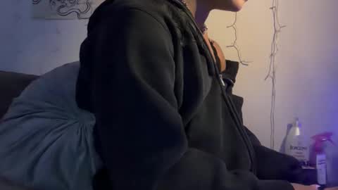 Snapshot of tsj777 chatting on 06-03-26, 02:47 tsj777 online show from 06-03-26, 02:47