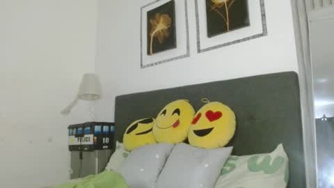 Bella Ratbu online show from 01-22-25, 03:52