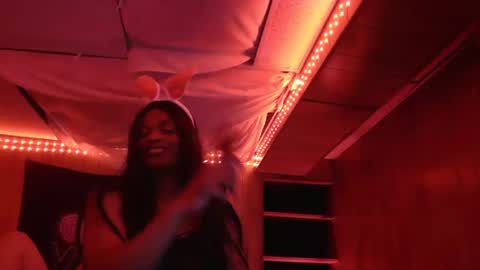 Snapshot of tsnitra chatting on 12-20-24, 02:27 TsNitra online show from 12-20-24, 02:27