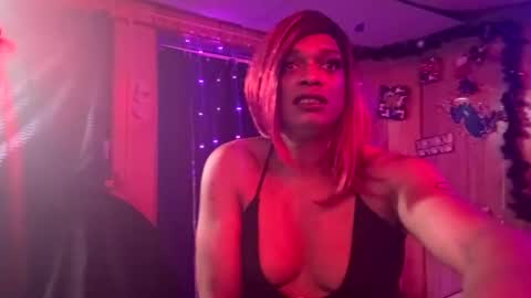 Snapshot of tsnitra chatting on 12-18-25, 08:09 TsNitra online show from 12-18-25, 08:09