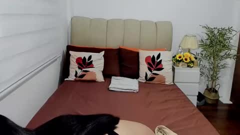 Snapshot of tspearlofasia chatting on 09-21-25, 07:21 Graciella online show from 09-21-25, 07:21