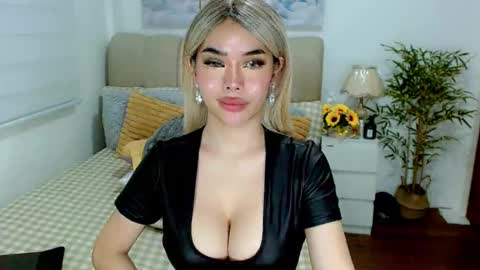 Graciella online show from 11-28-25, 07:11