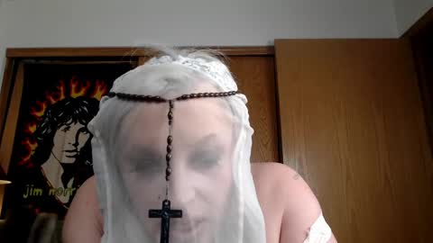 Sabrina Ravndahl online show from 04-13-26, 04:34