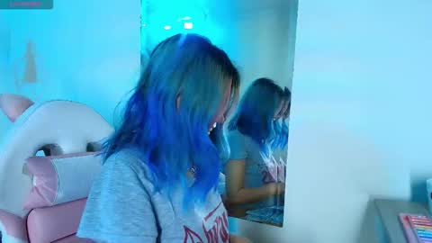 Snapshot of tsuki_nekoo chatting on 11-23-25, 02:11 Tsukineko online show from 11-23-25, 02:11