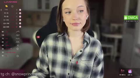 Snapshot of tsukuemi_no_mikoto chatting on 03-04-25, 06:15 Sonya on vacation until online show from 03-04-25, 06:15