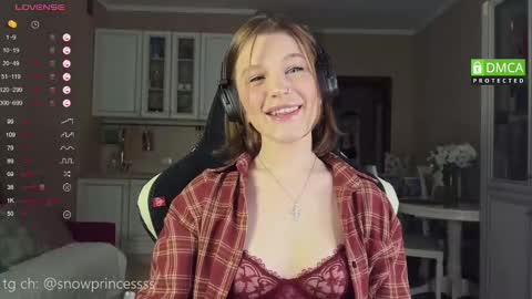 Snapshot of tsukuemi_no_mikoto chatting on 03-11-25, 03:26 Sonya on vacation until online show from 03-11-25, 03:26