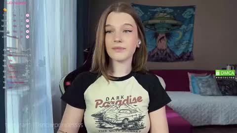 Snapshot of tsukuemi_no_mikoto chatting on 09-18-25, 02:57 Sonya on vacation until online show from 09-18-25, 02:57