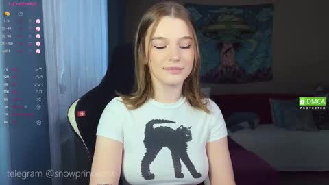 Snapshot of tsukuemi_no_mikoto chatting on 09-24-25, 02:48 Sonya on vacation until online show from 09-24-25, 02:48